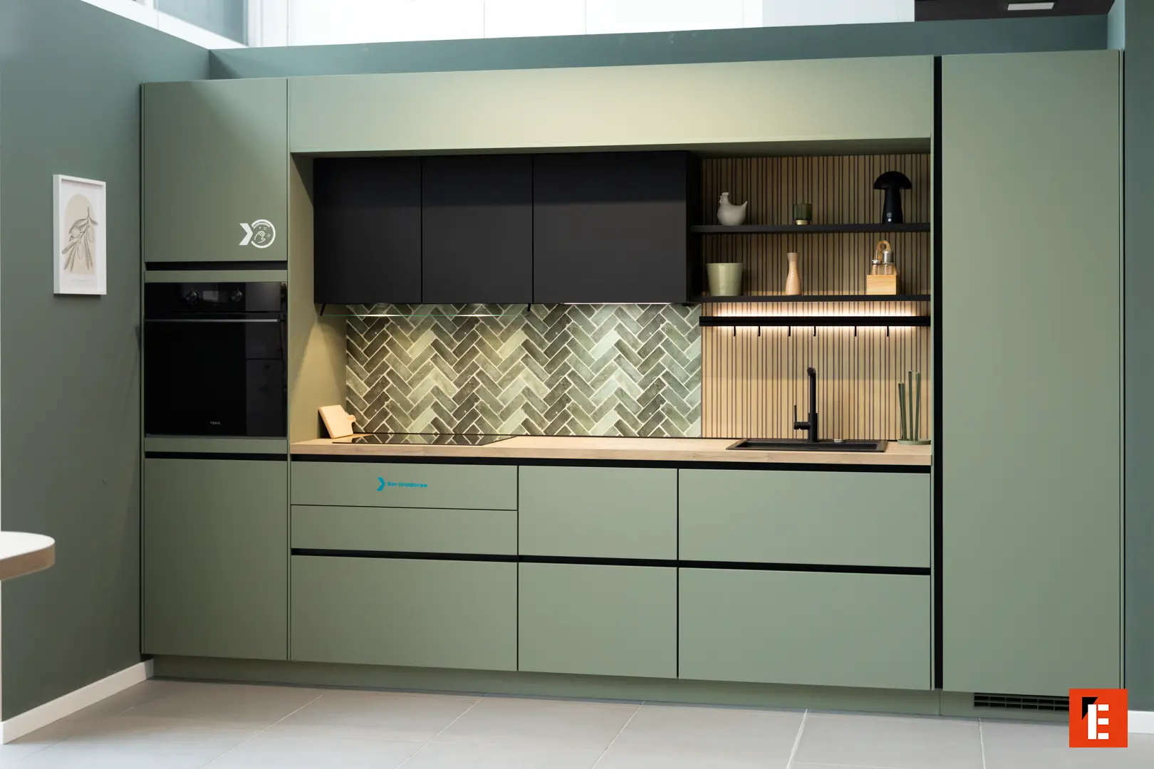 Cocina ixina montada en el showroom